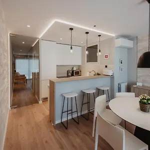 petit-luxe-volta-apartaments.catalonia-hotels.com/